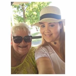 Meet your Posher, Mayra