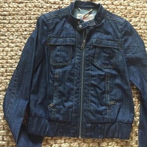 NWOT GAP denim jacket. Size M.