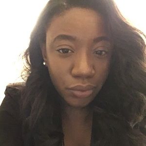 Meet your Posher, Abria