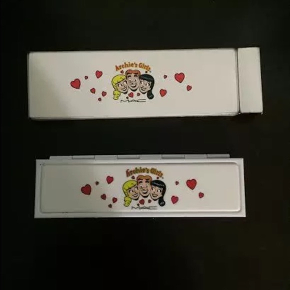 MAC Cosmetics Archies Girls Eye Shadow collection