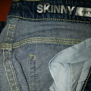 Skinny low-rise