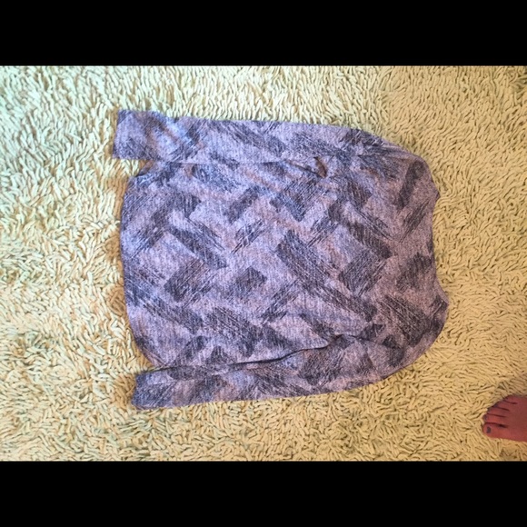 Grey Patterned Sweater - S - Picture 2 of 2