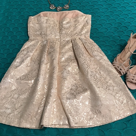 🎄🎄Forever 21 gold strapless dress🎄🎄 - Picture 5 of 5