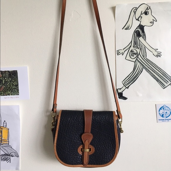 💌SOLD💌 Dooney & Bourke Leather Crossbody Purse