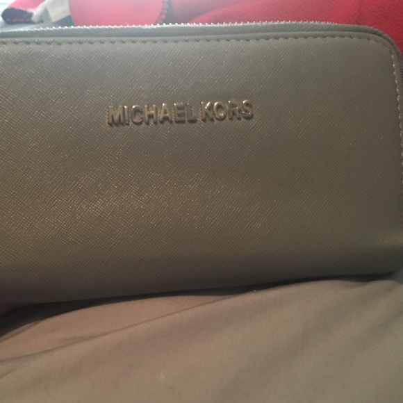 NWOT *** Michael kors MK wallet