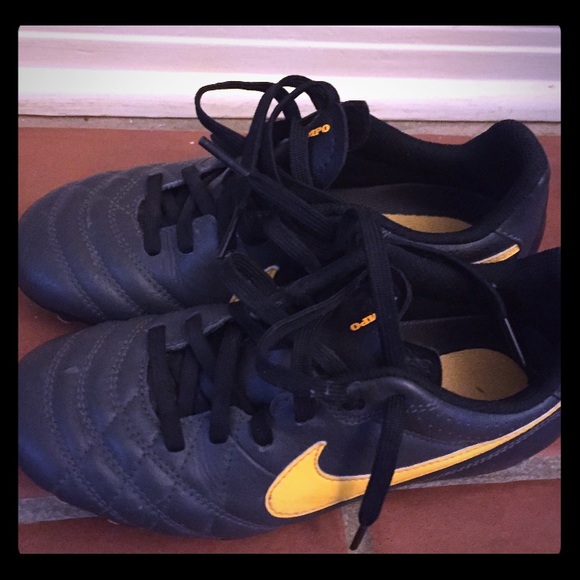 Nike Boys cleats