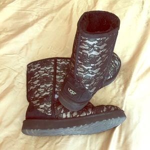 UGG Classic Short Black Lace Boot SIZE 10