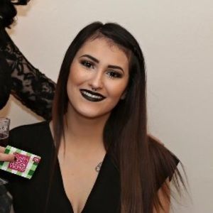 Meet your Posher, Briana