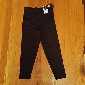 Shaping legging Capri style new with tags!! Size L