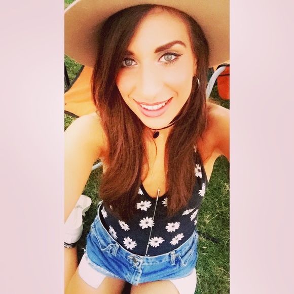 Meet your Posher, Natalie