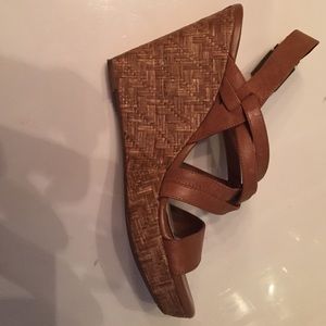 Jessica Simpson Wedges
