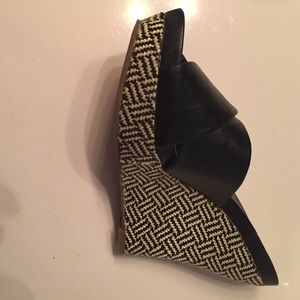 Jessica Simpson Wedges