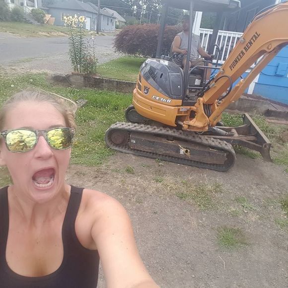 Meet your Posher, Desi - Picture 1 of 1