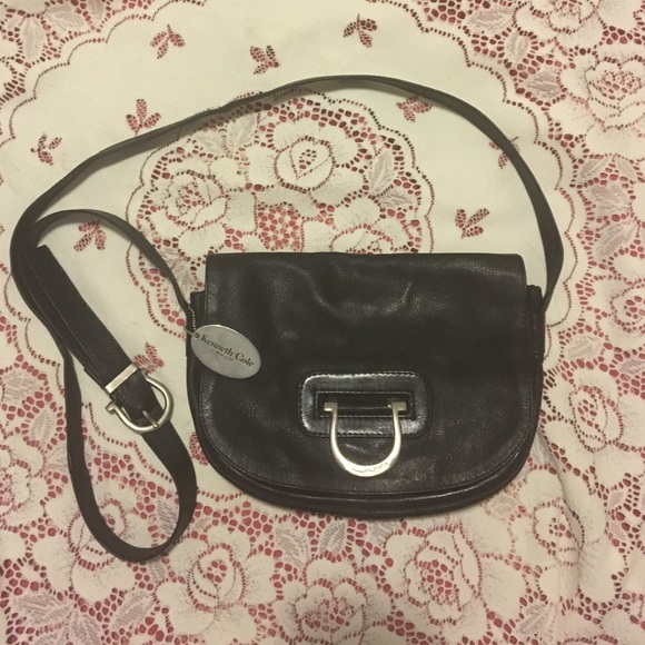 ✨Sold✨Kenneth Cole Black Leather Crossbody Bag