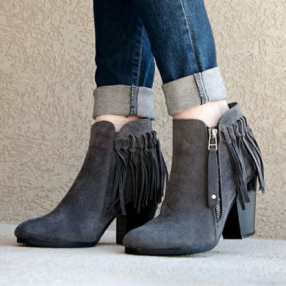 LAST PAIR!!! Gorgeous Gray Suede Fringe Booties - Picture 2 of 4