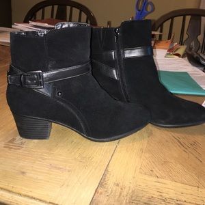 White Mountain Ankle Booties