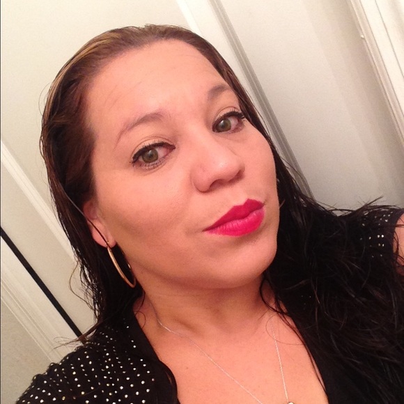 Meet your Posher, Yesenia
