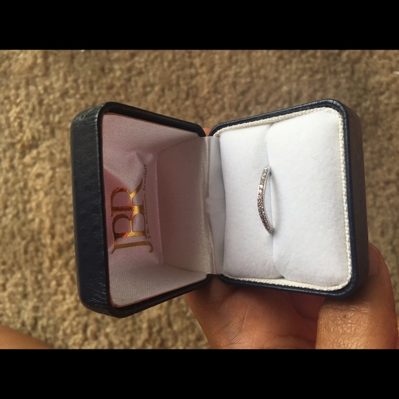 Wedding band size 7