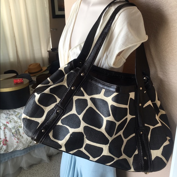 Banana Republic giraffe print straw/woven bag