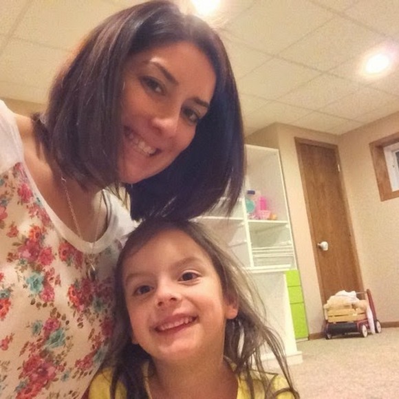 Meet your Posher, Cristina - Picture 1 of 1