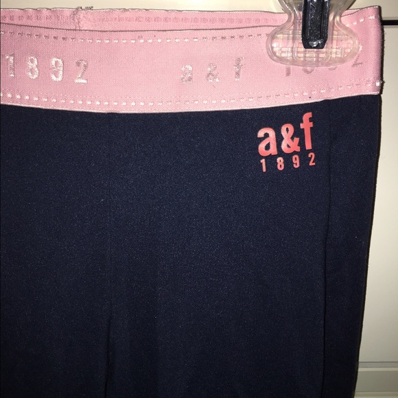 Stretchy workout leggings from Abercrombie - Picture 2 of 3