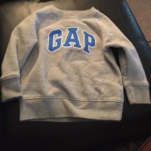 Super Cute Gap Sweater 💙⚪️