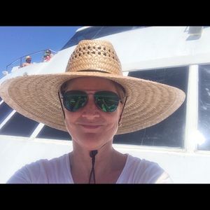 Meet your Posher, Anne