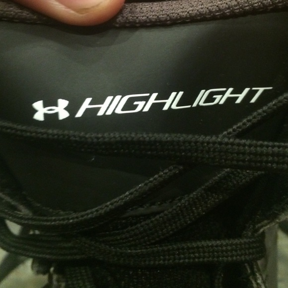 Football cleats - Picture 3 of 4