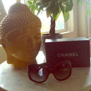 CHANEL sunglasses