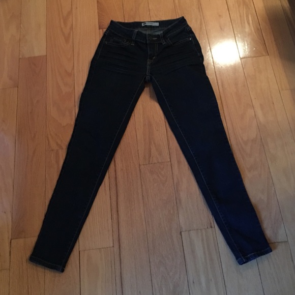 Levis legging denim.