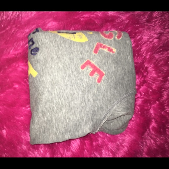 American Eagle Gray Sweatshirt