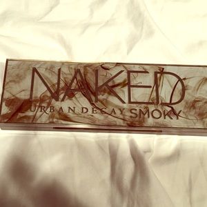 Authentic Urban Decay Naked Smoky Palette