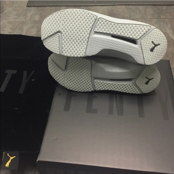 FINAL PRICE!! PUMA FENTY - Picture 5 of 5