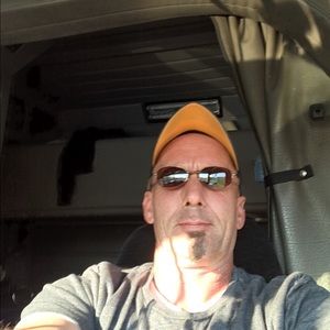 Meet your Posher, Scott