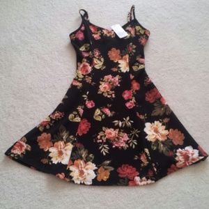 Forever 21 Floral V-Neck Dress