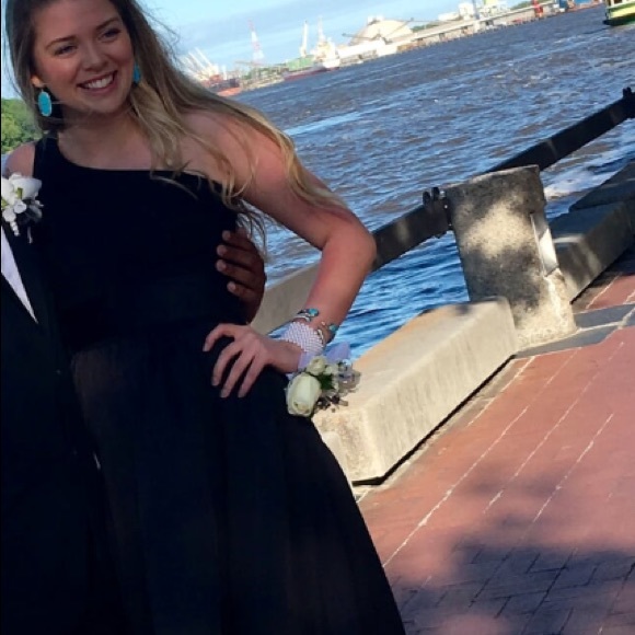 black formal dress - Picture 3 of 3