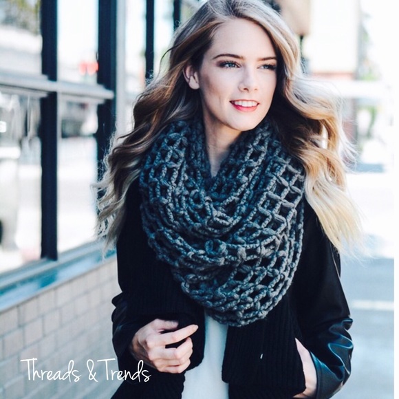 Threads & Trends Accessories - Chunky Knit Scarf