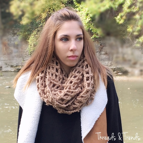 Chunky Knit Scarf - Picture 3 of 3