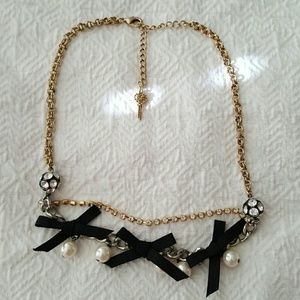 Elegant betsey johnson necklace