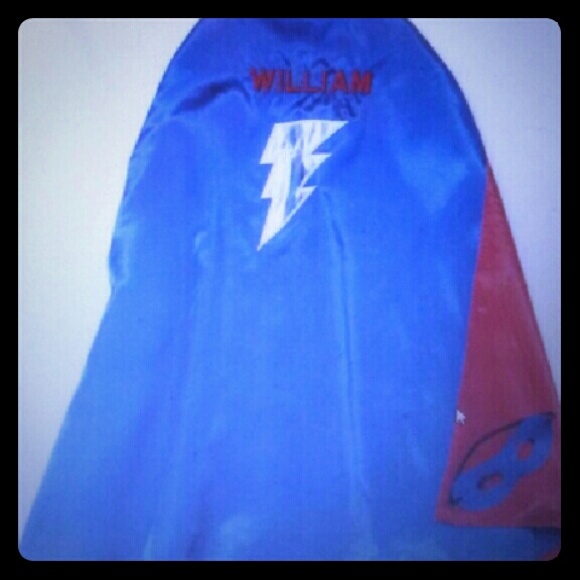New- Marvel Lightning Bolt Cape with mask Boys - Picture 1 of 1