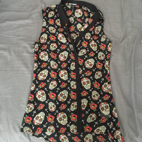 Hot Topic skull sheer tank top