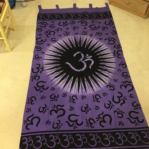 Wall tapestry/curtain