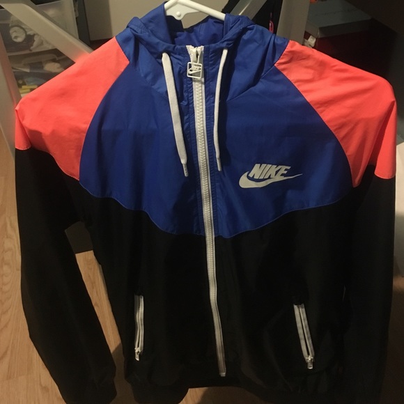 ‼️ NIKE WIND BREAKER ‼️