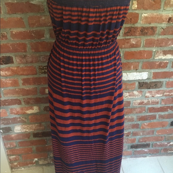 Dress - Picture 3 of 4