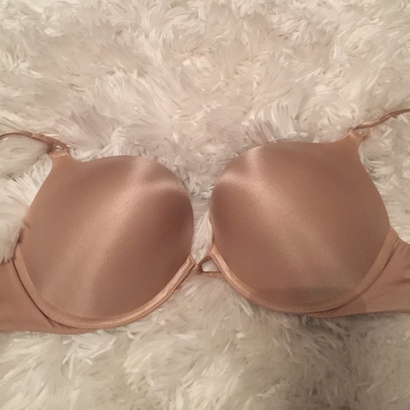Victoria's Secret Bombshell Plunge 34D