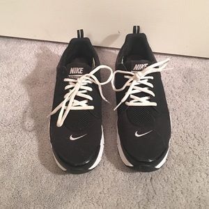 Nike tennis shoes