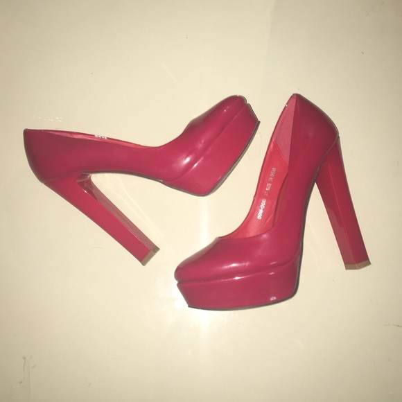 Candy Apple Platform Pumps