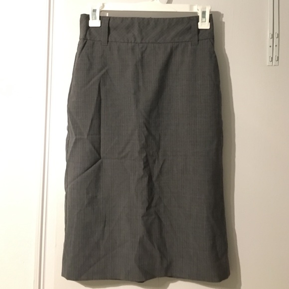 Banana Republic gray pinstripe pencil skirt