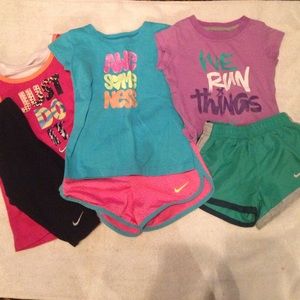 Girls 2T NIKE bundle... Hurry, these go quick! Lol