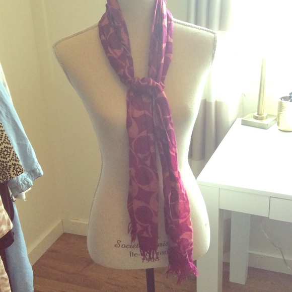 Coach scarf